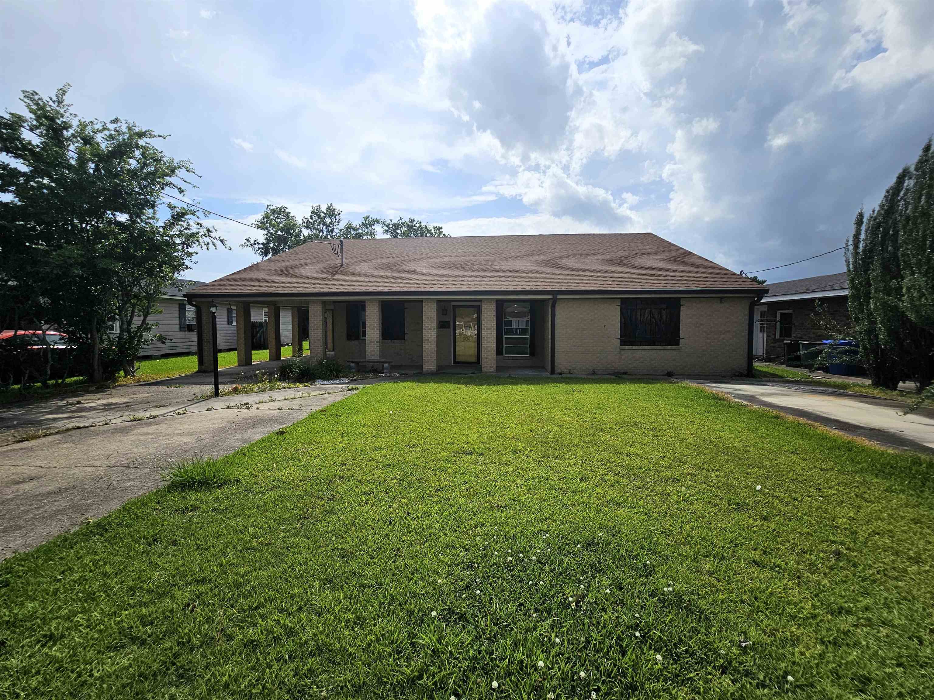 904 Tiger Dr