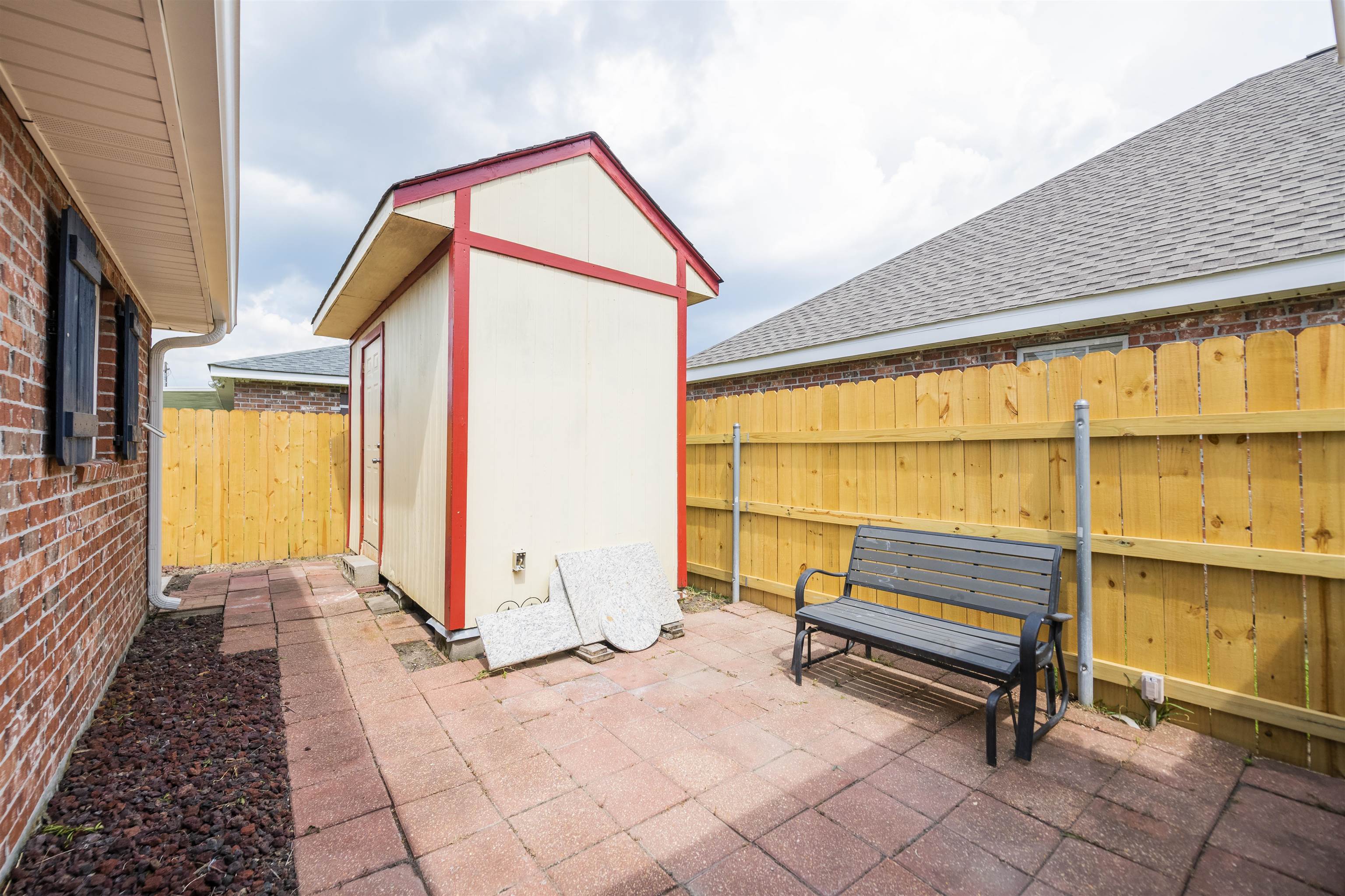 385 Garden View Dr