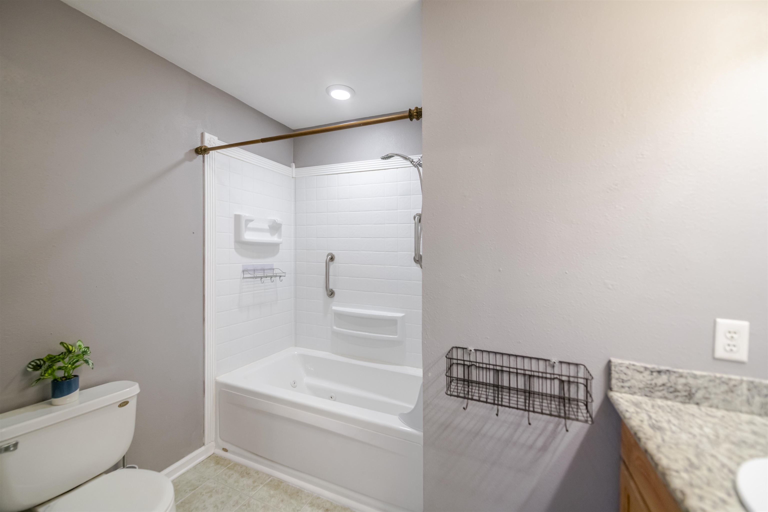 385 Garden View Dr