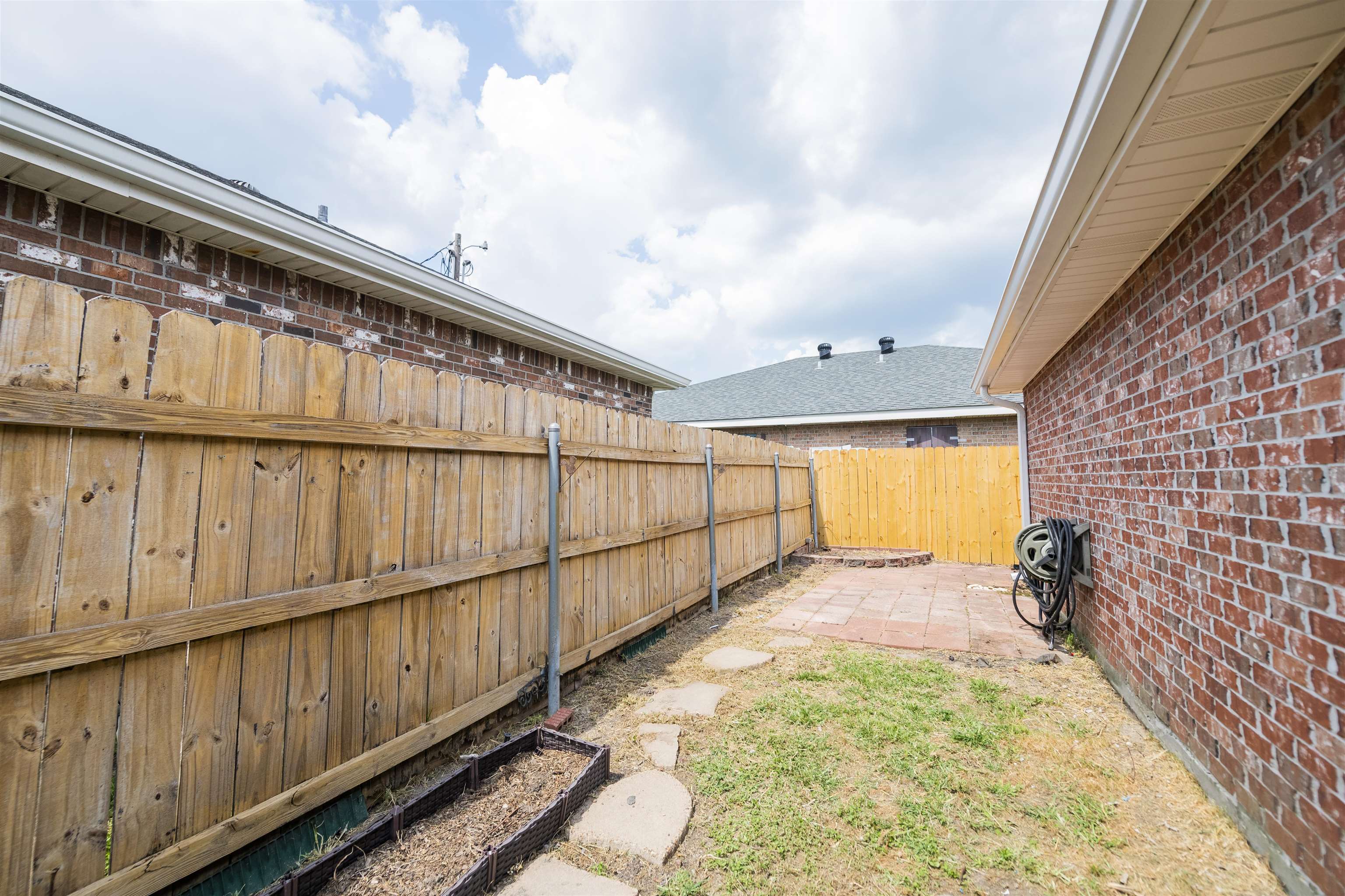 385 Garden View Dr
