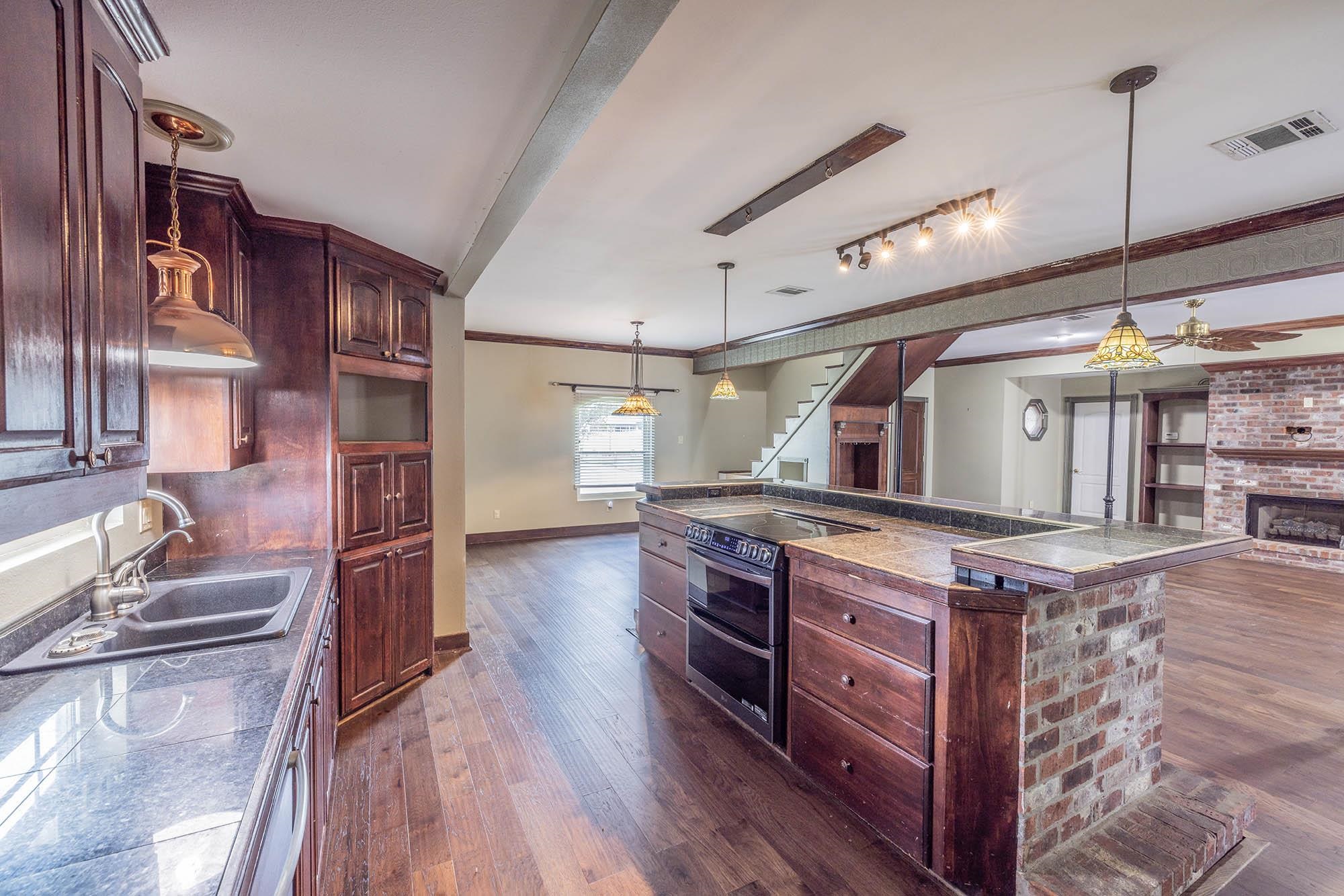 181 Tigerlily Dr