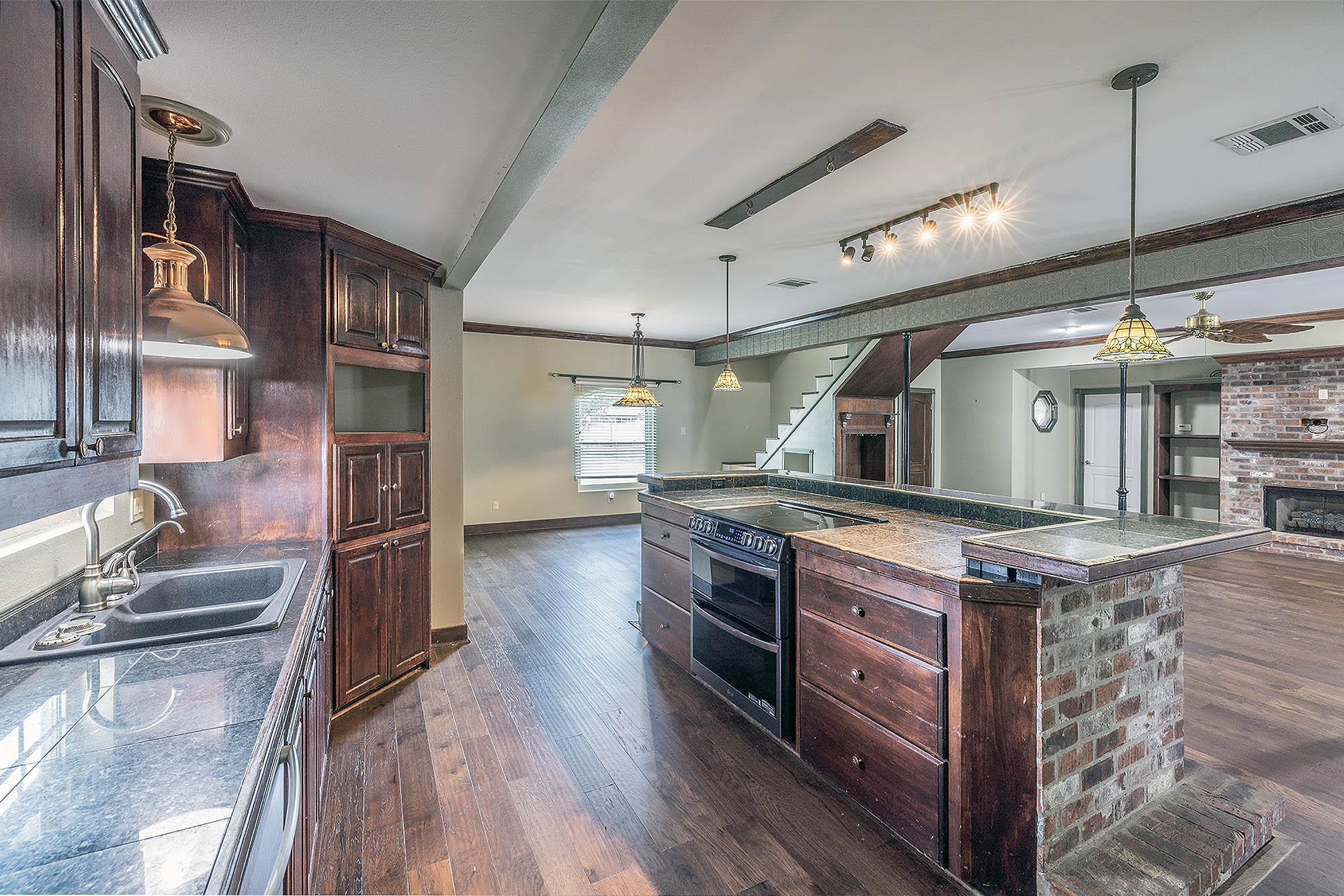 181 Tigerlily Dr