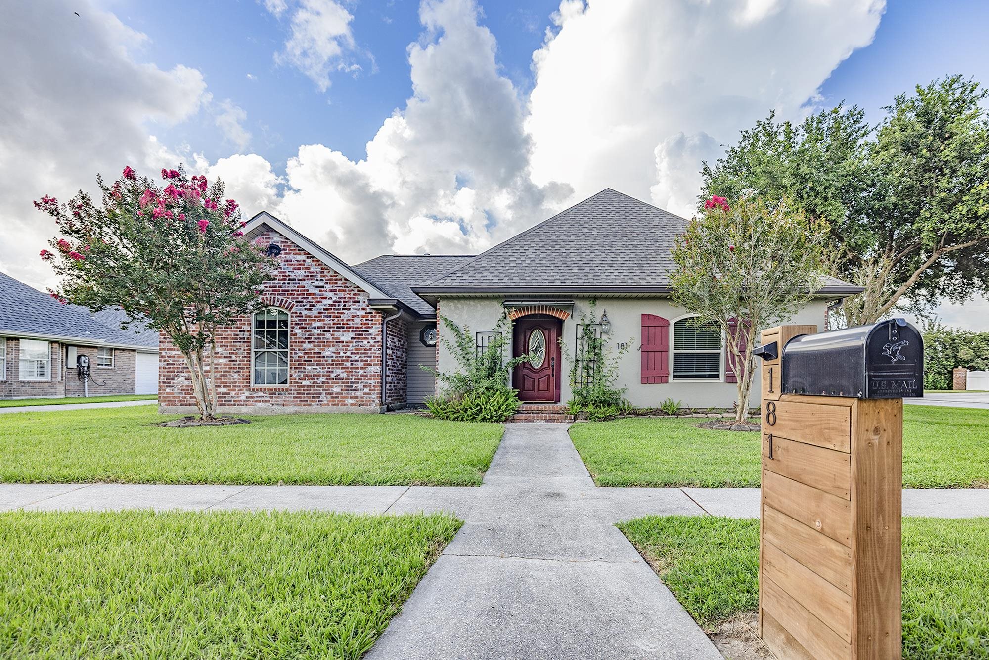 181 Tigerlily Dr
