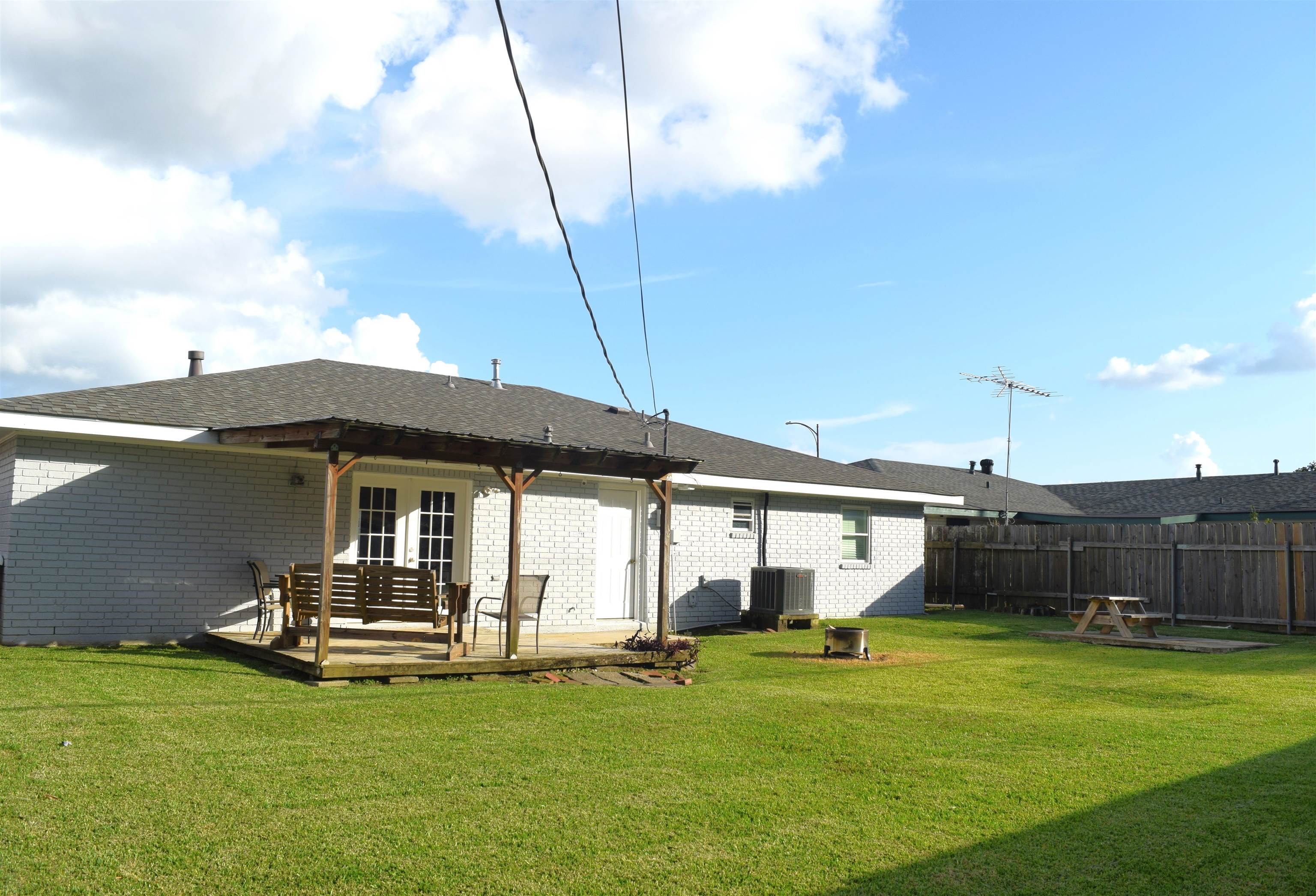 503 Douglas Dr