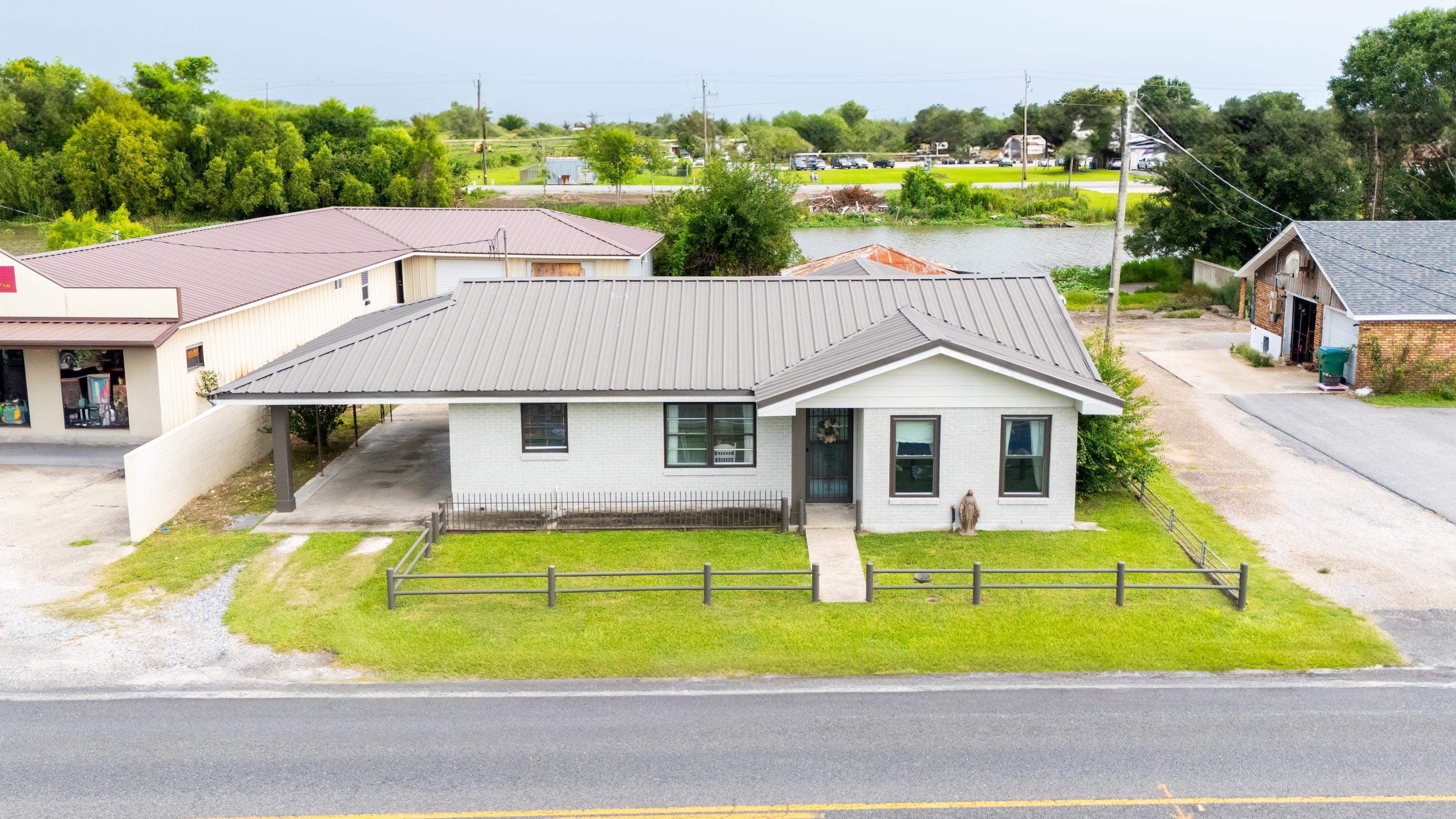 7484 Highway 308