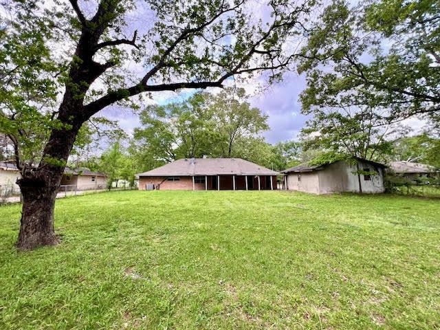 12646 Canterbury Dr