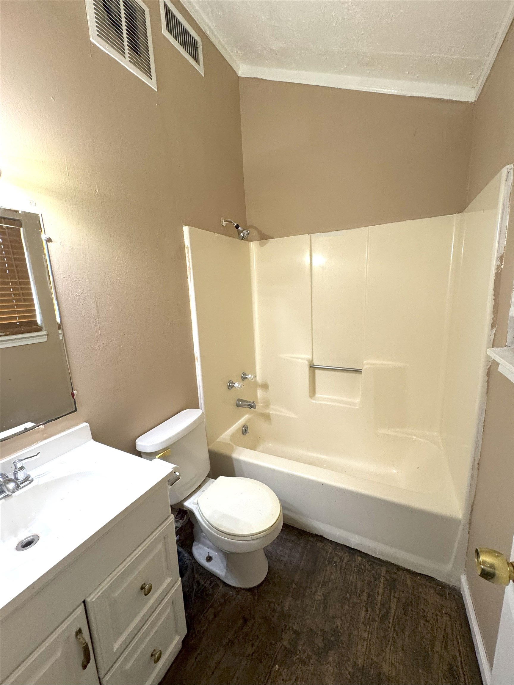 3007 Pinewood Circle