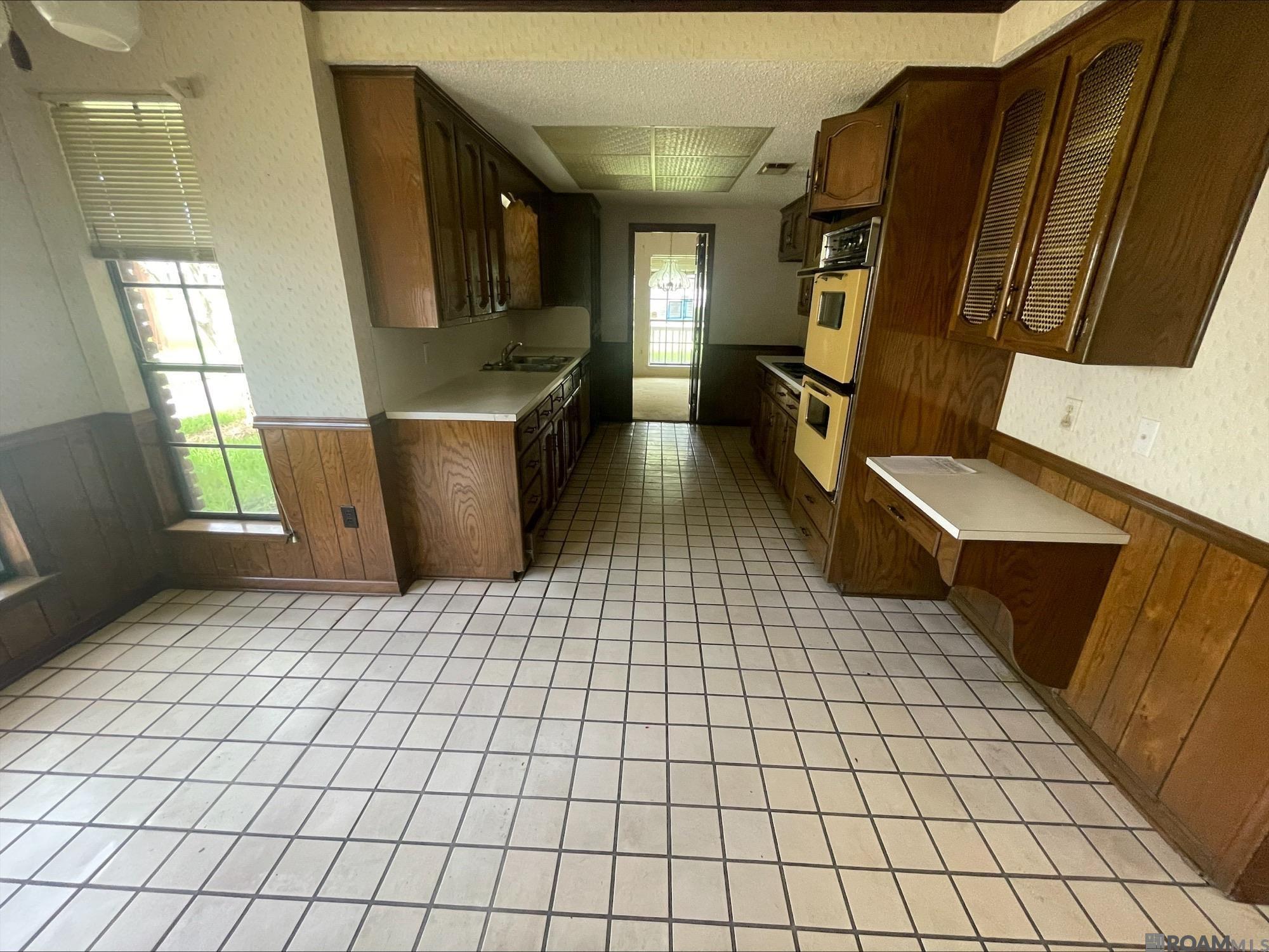 6428 Chippendale Dr