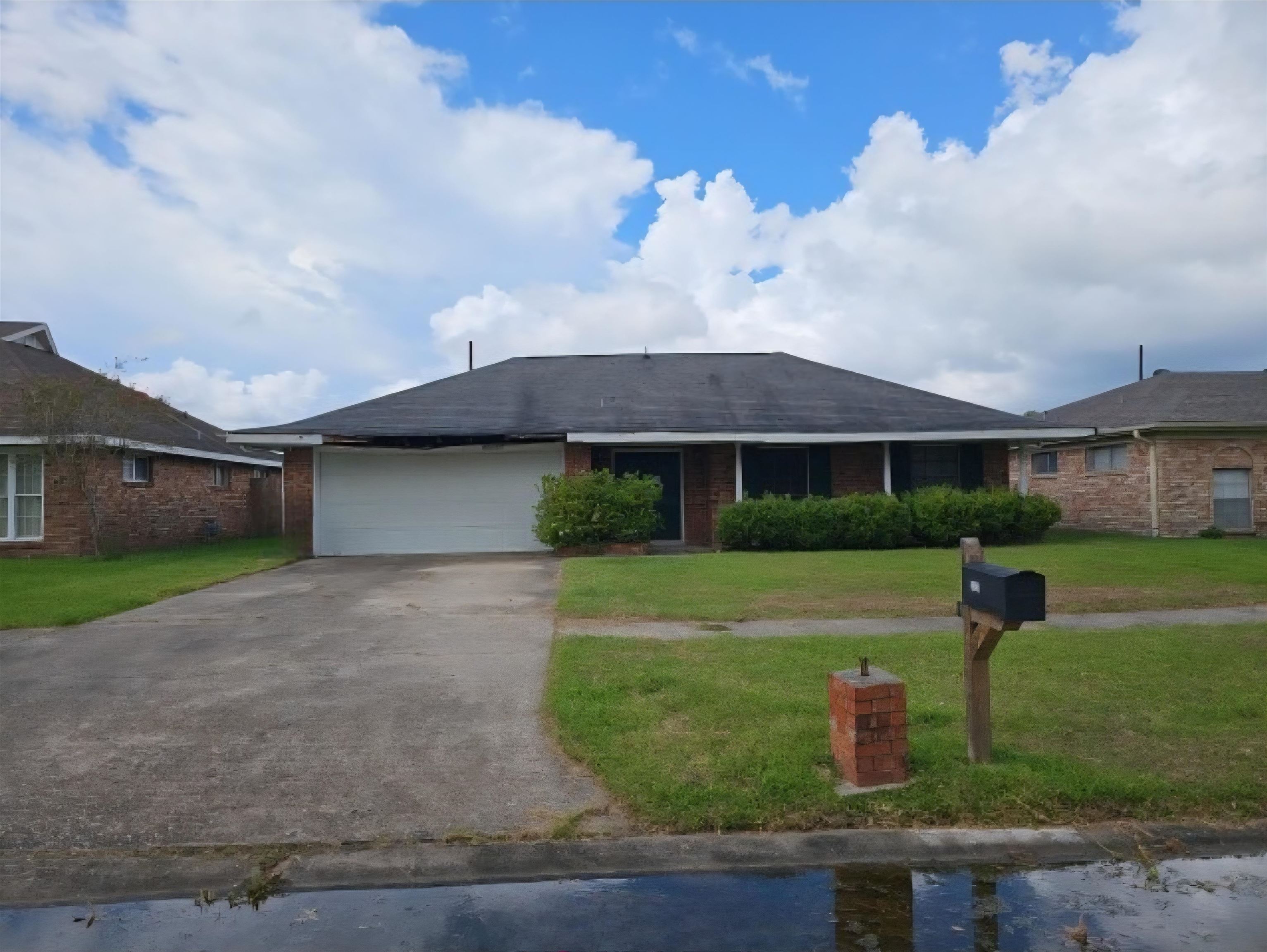 3013 Diane Dr