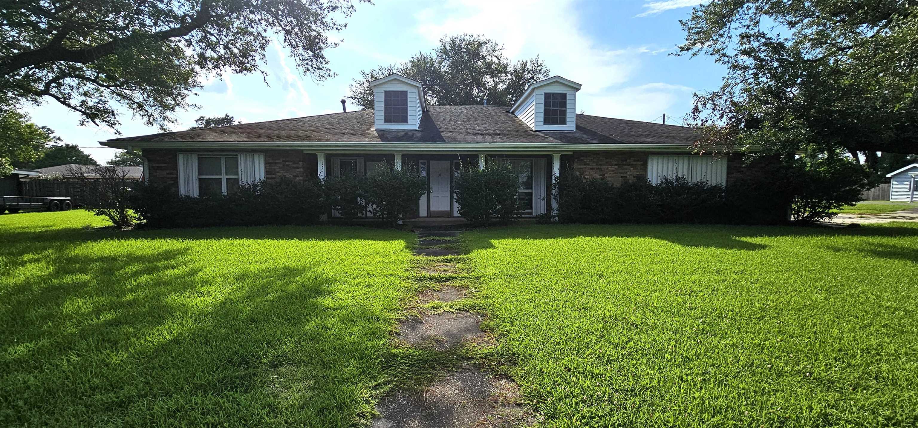 800 Barbier Avenue