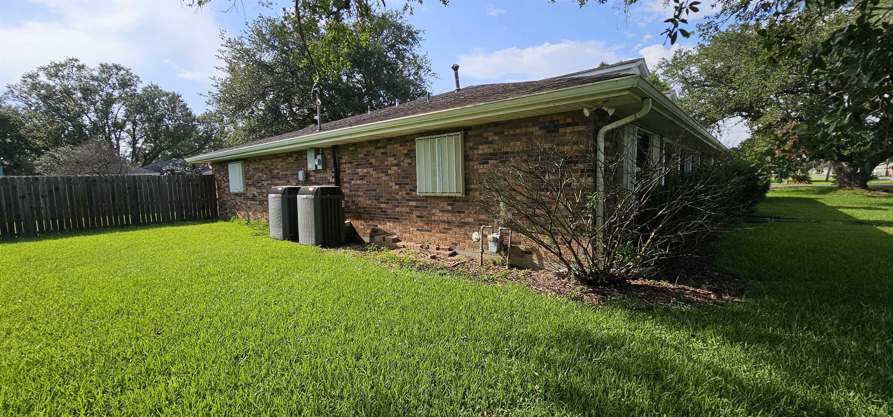 800 Barbier Avenue
