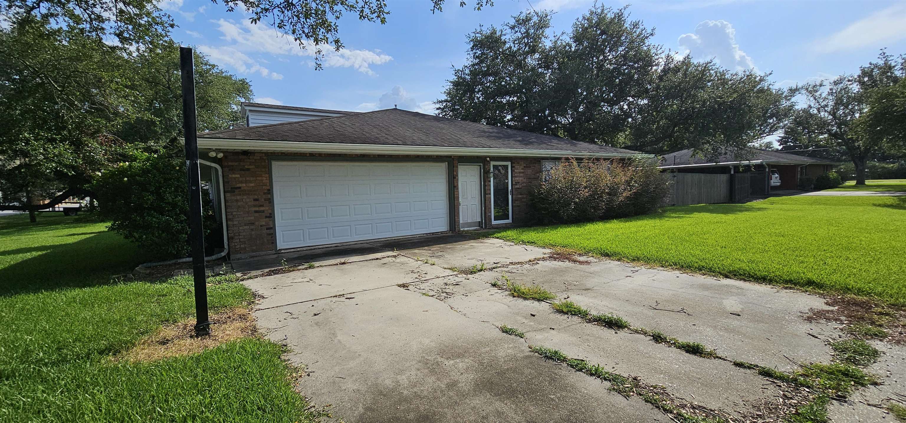 800 Barbier Avenue