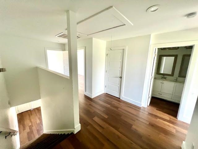 3300-3302 Metropolitan Street