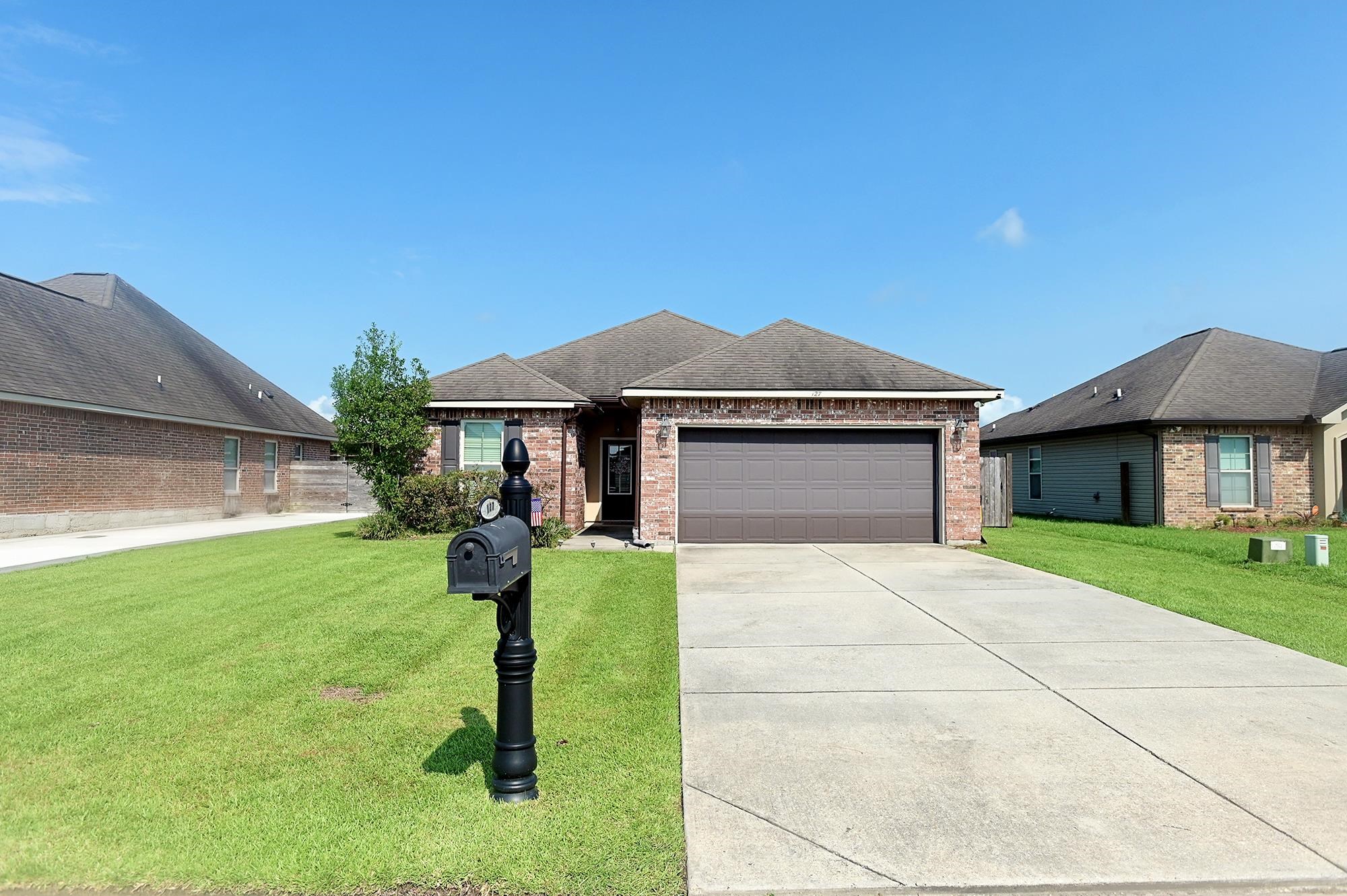 127 Petal Avenue