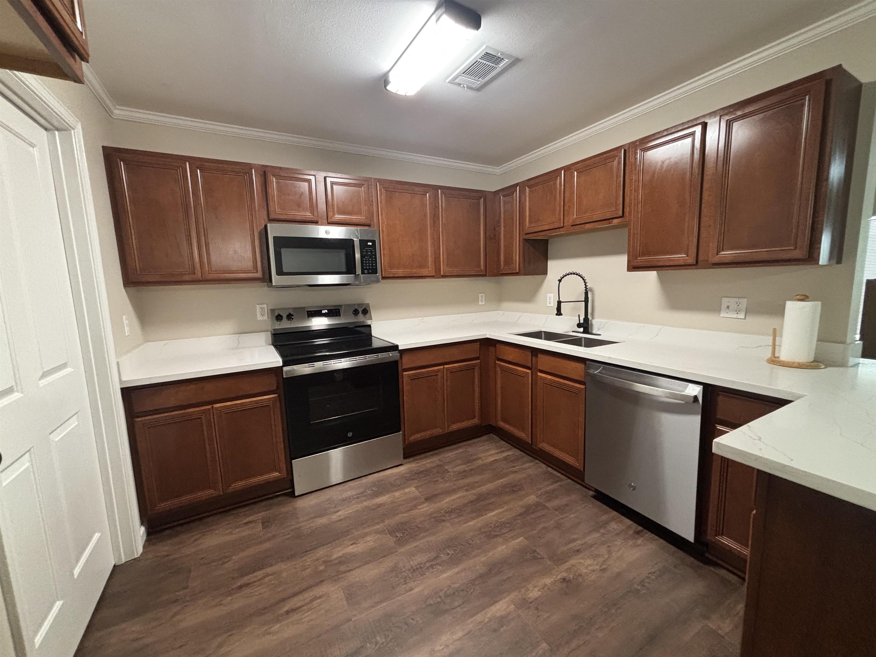 105 Jeanne St