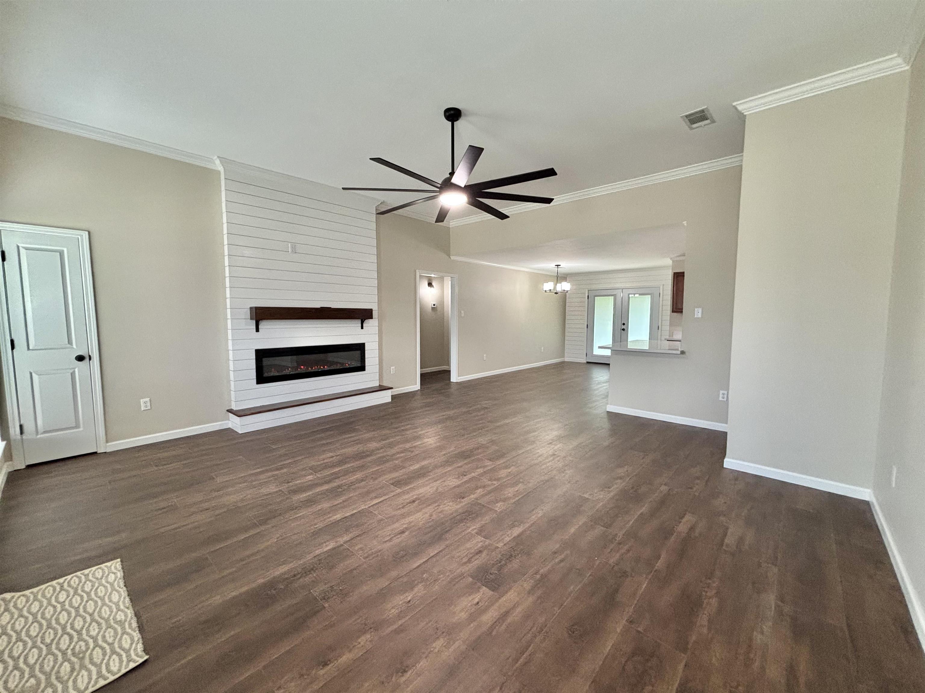 105 Jeanne St