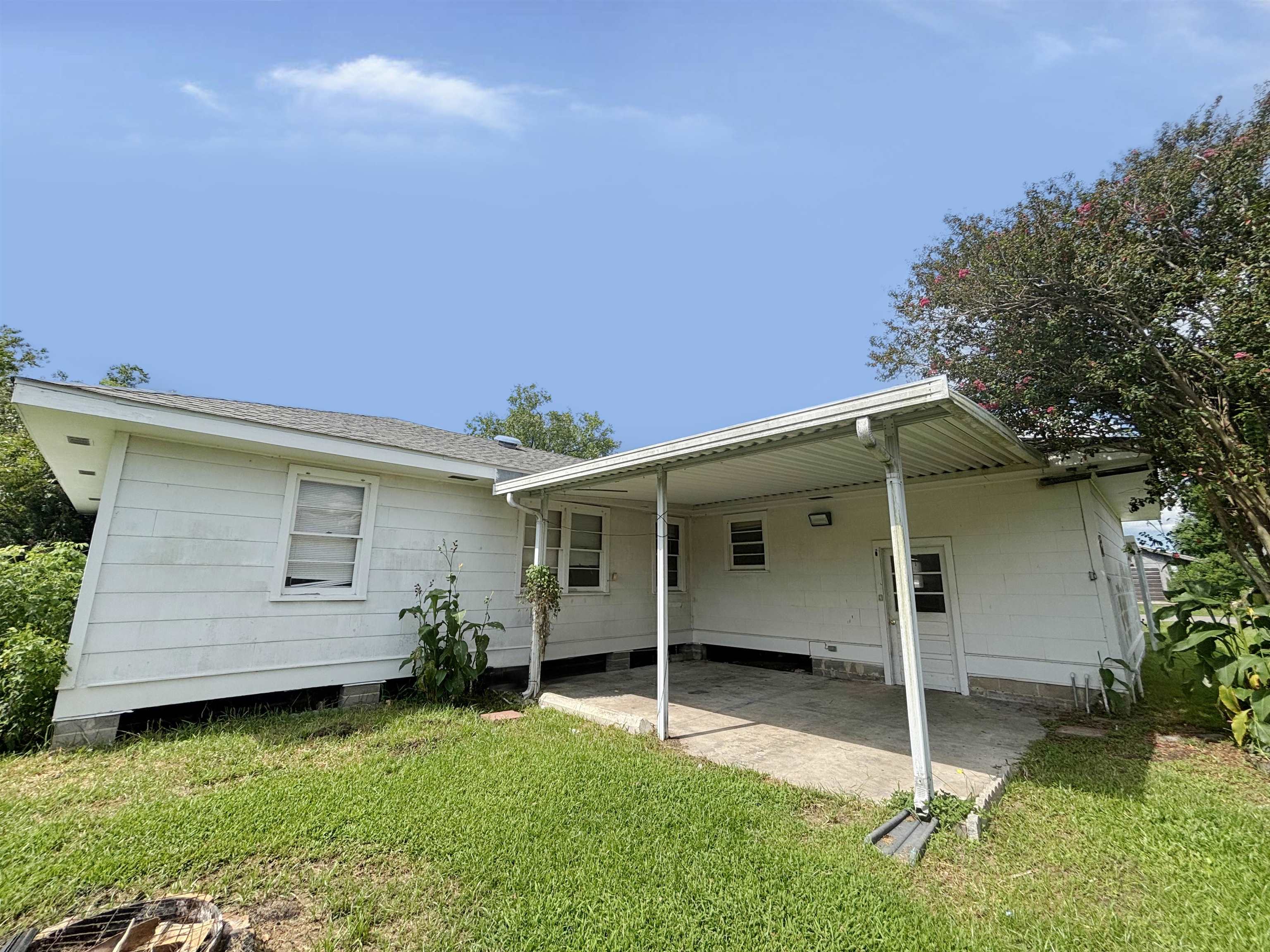 201 North Oak Street