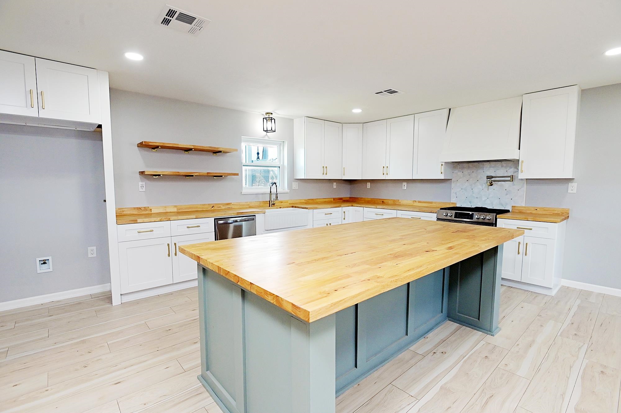 103 Mimosa St