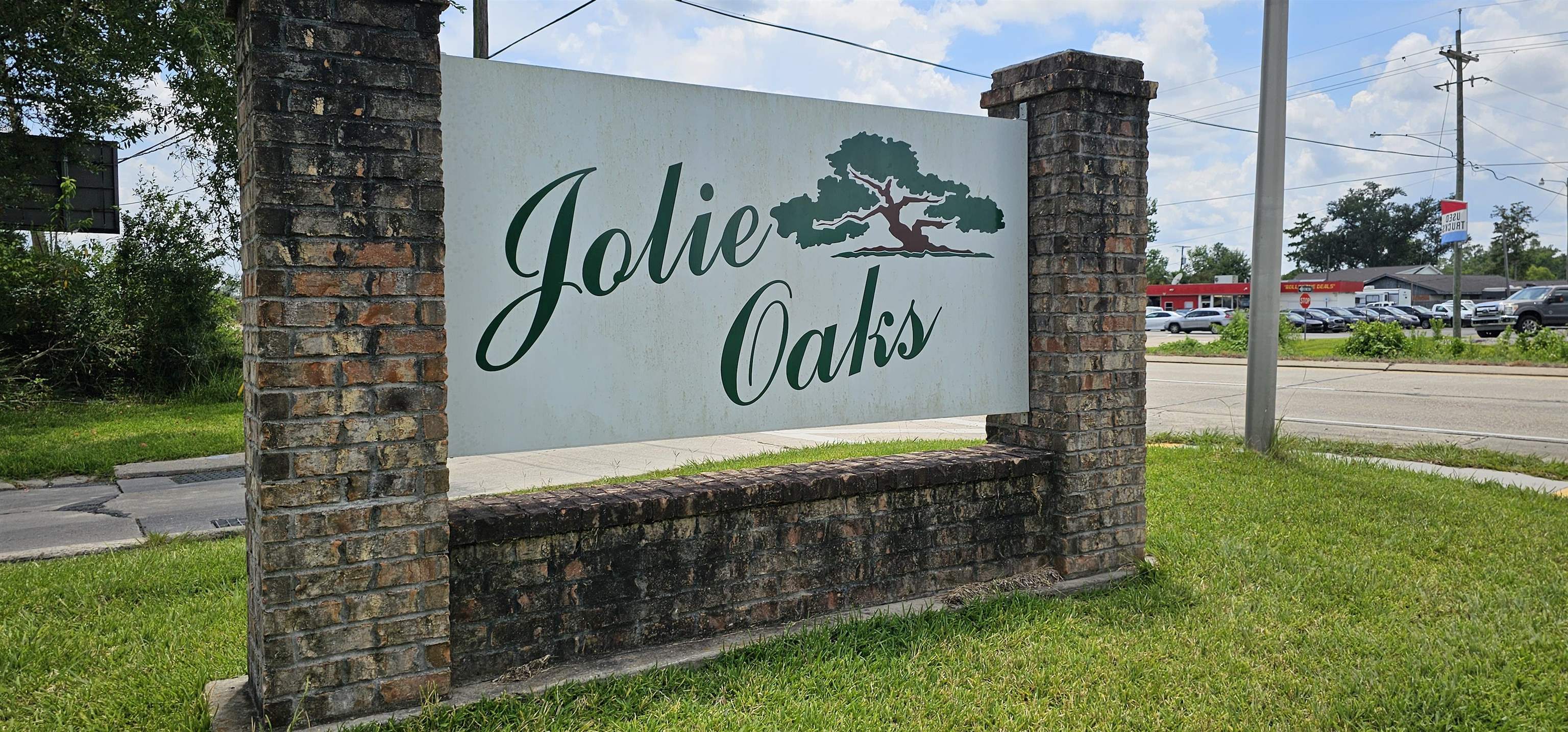 177 Jolie Oaks Blvd