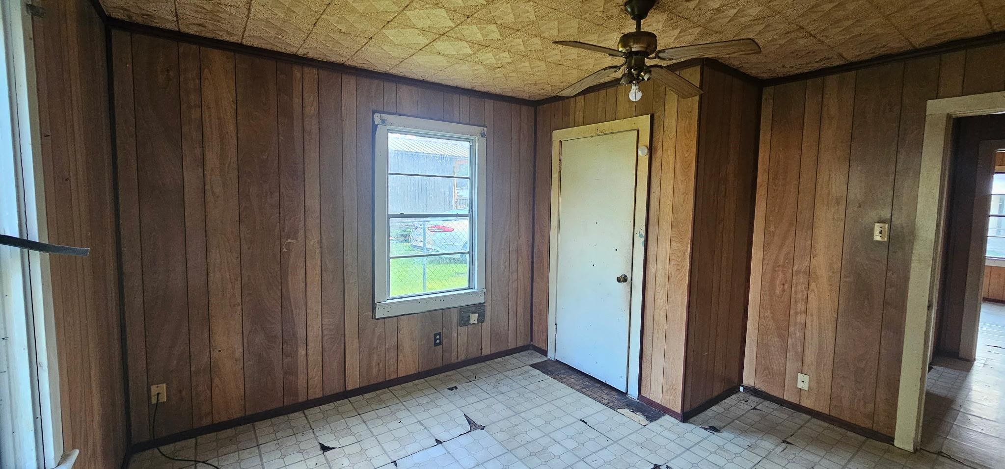 111 Oak St