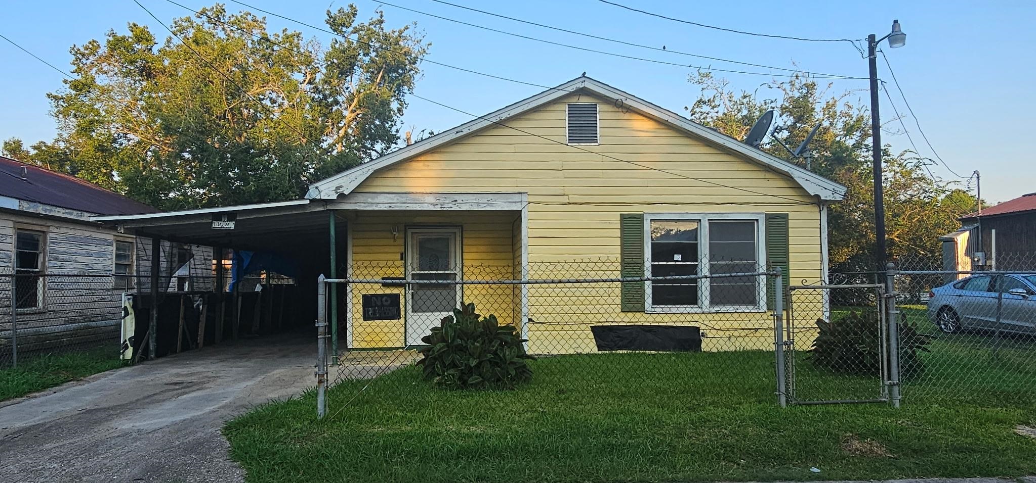 111 Oak St