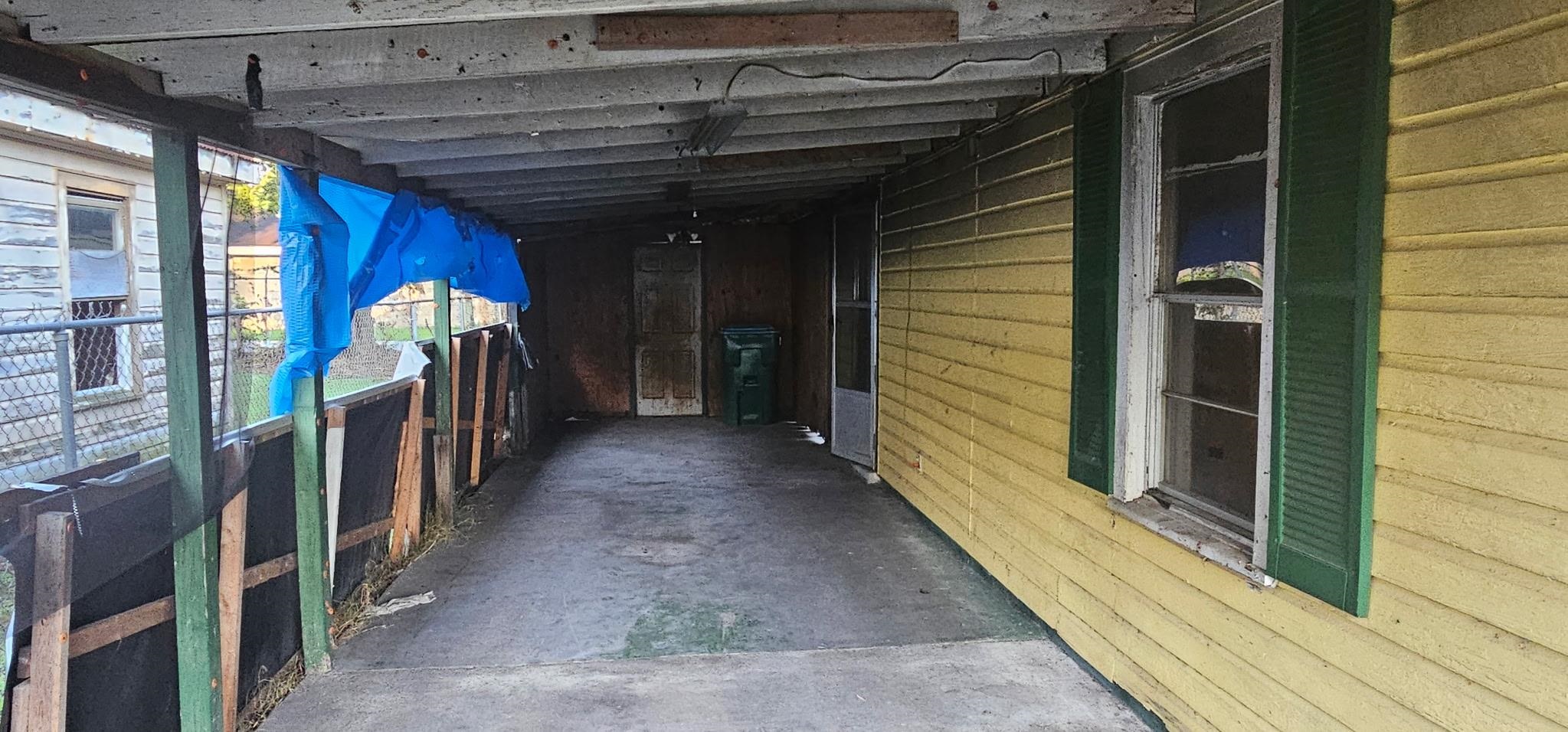 111 Oak St