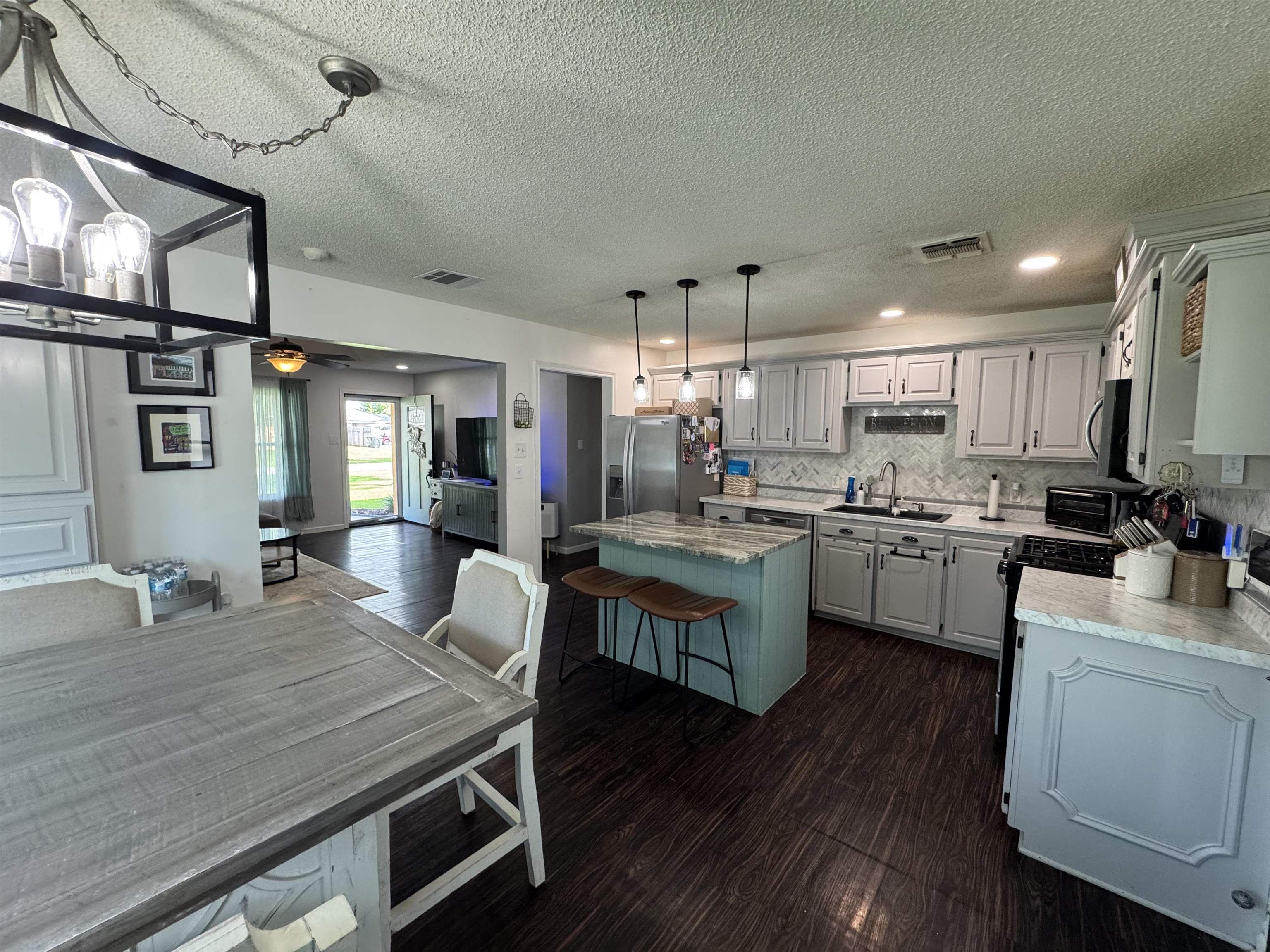 200 Plantation Dr