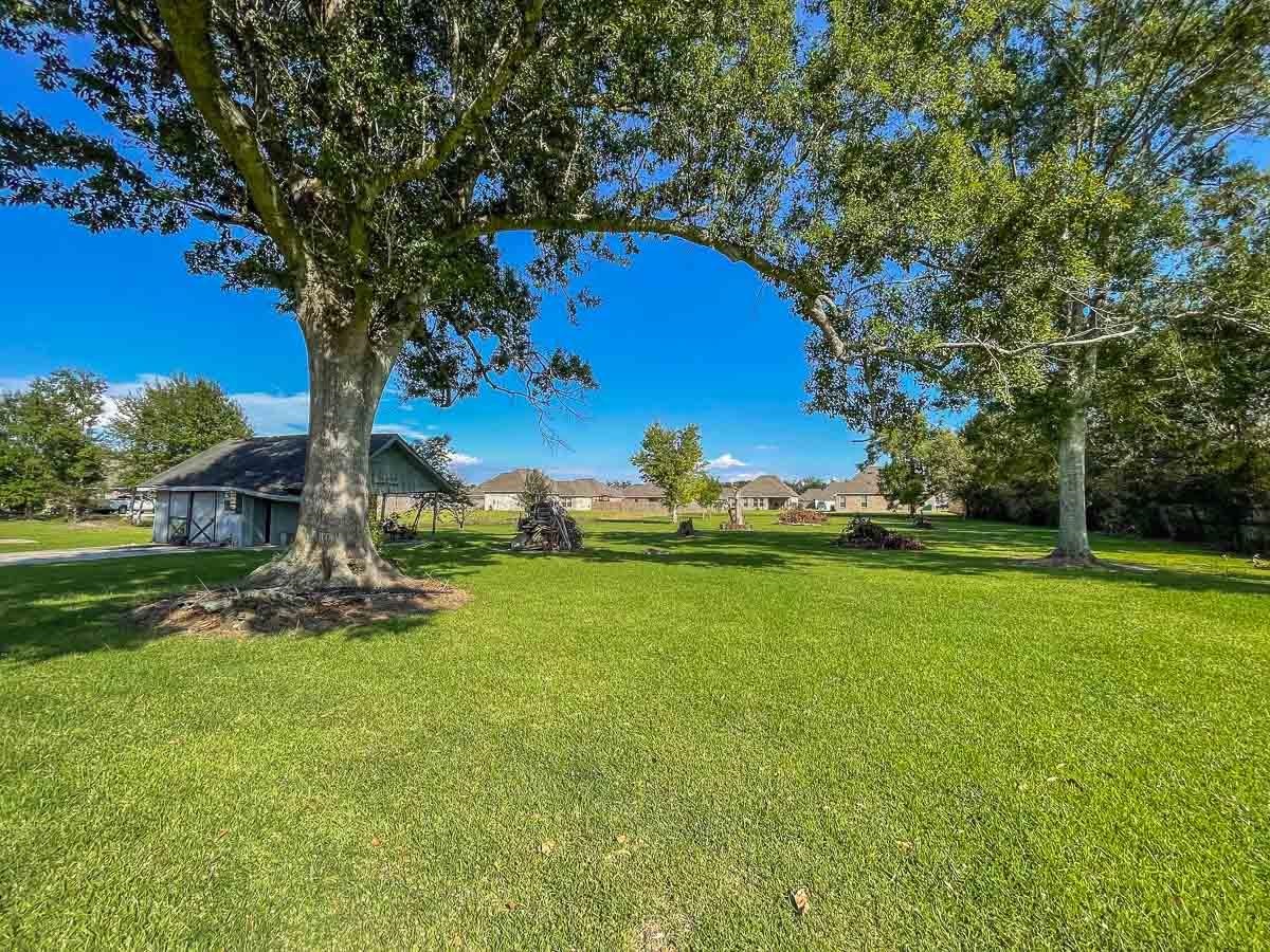 302 Bayou Bend Dr