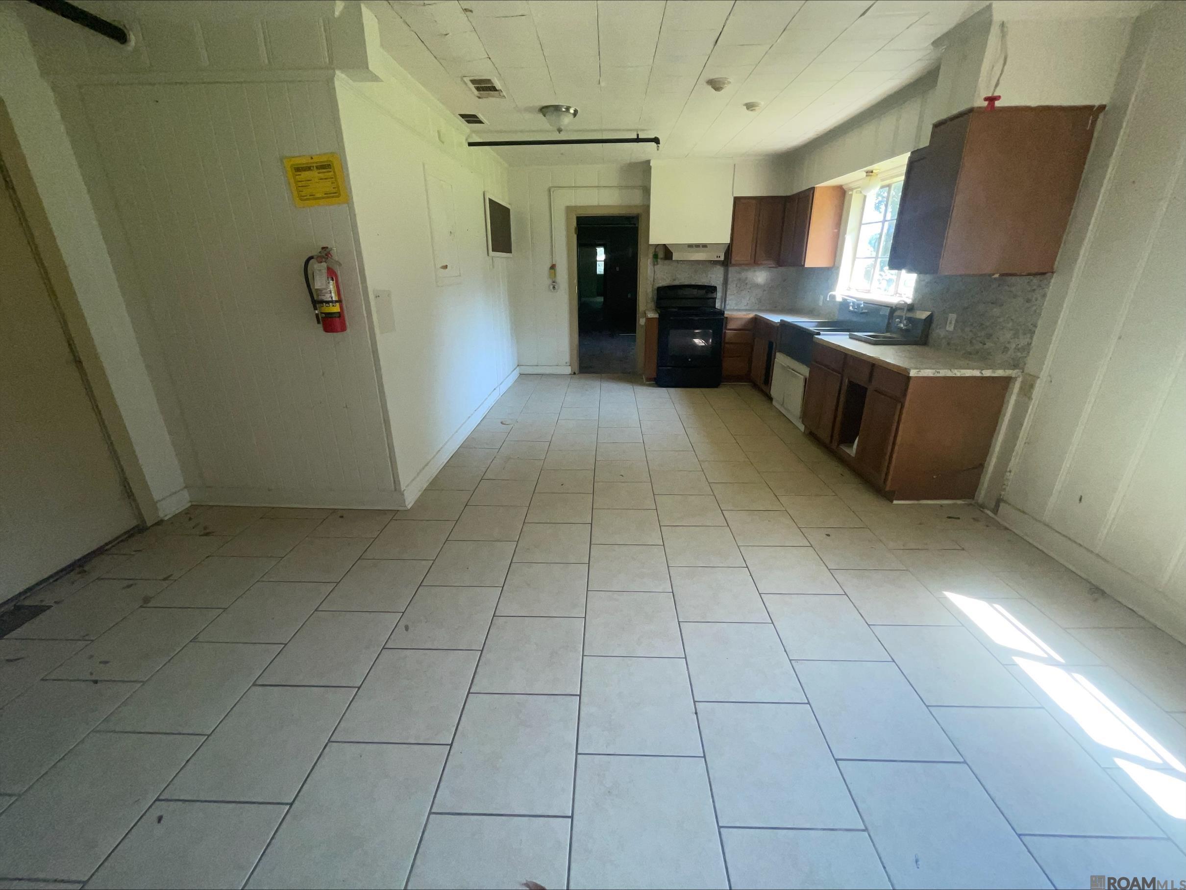 15085 Plank Rd