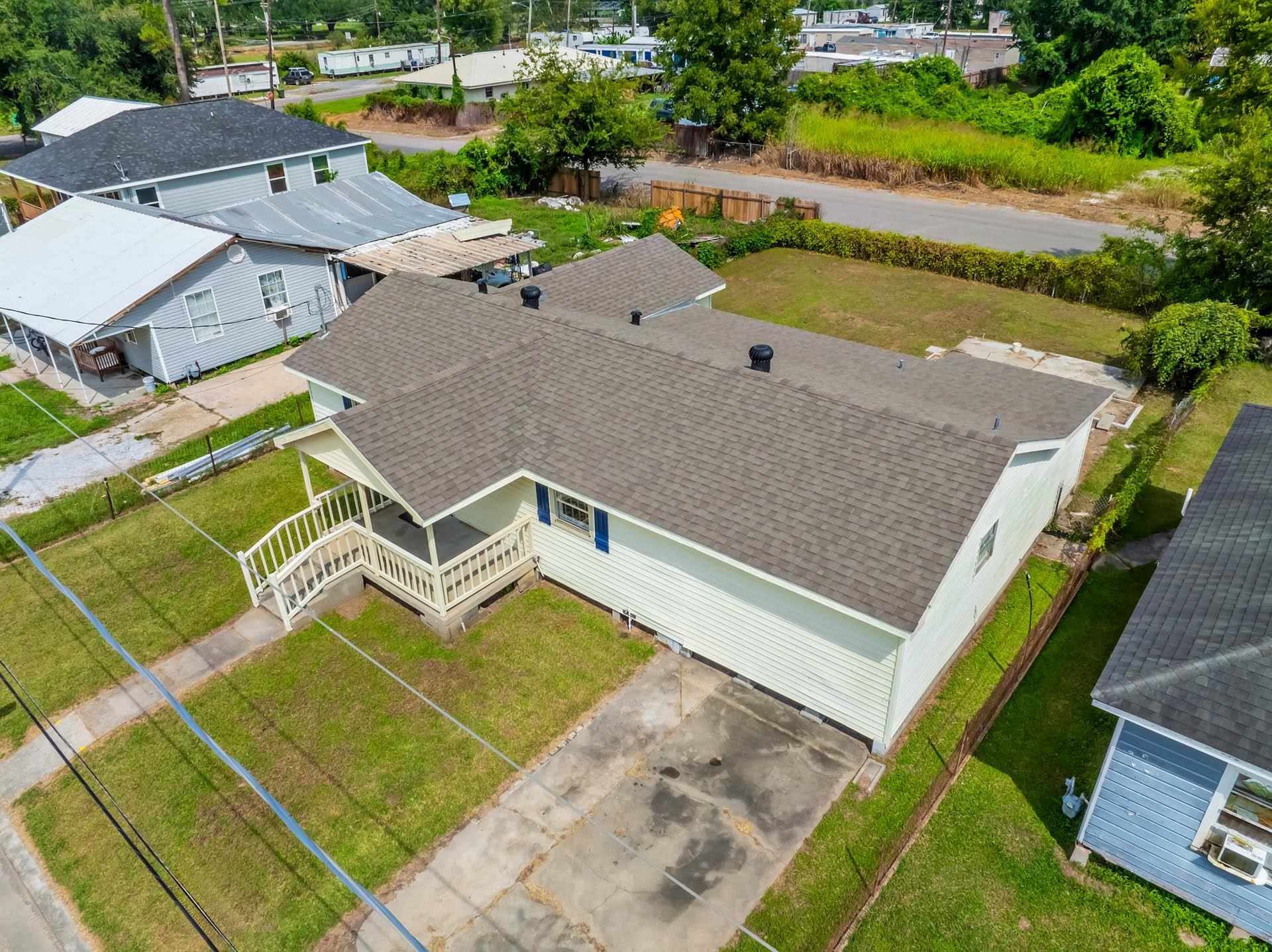 111 Roselawn Ave