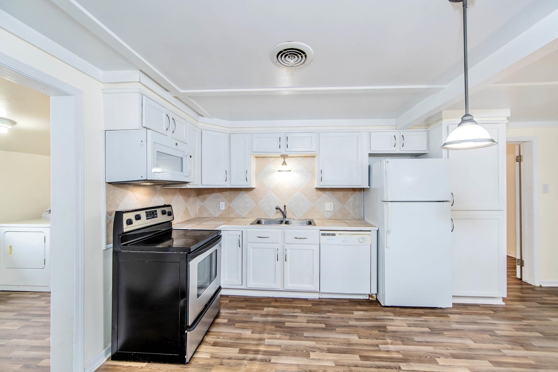 111 Roselawn Ave
