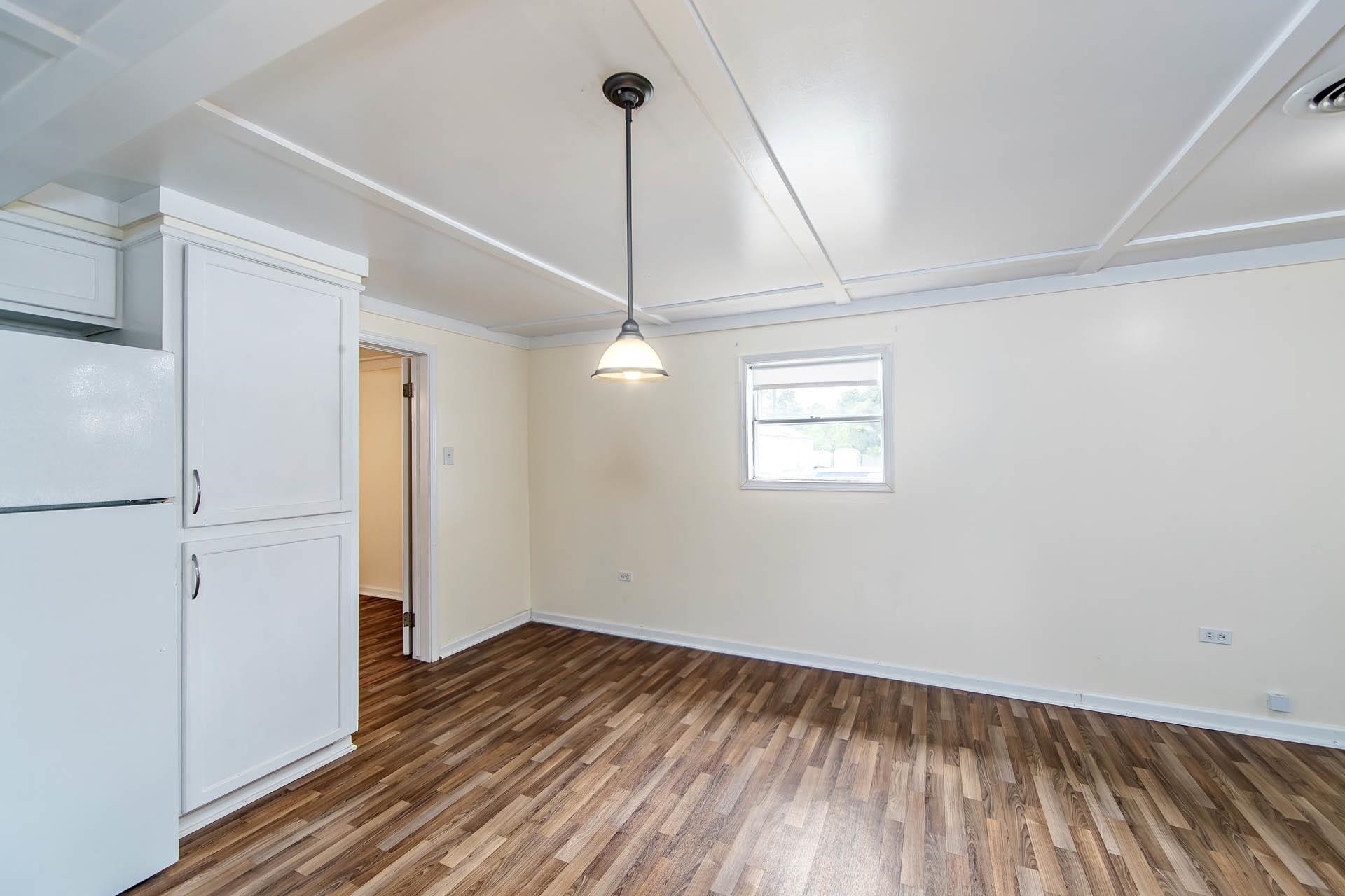 111 Roselawn Ave