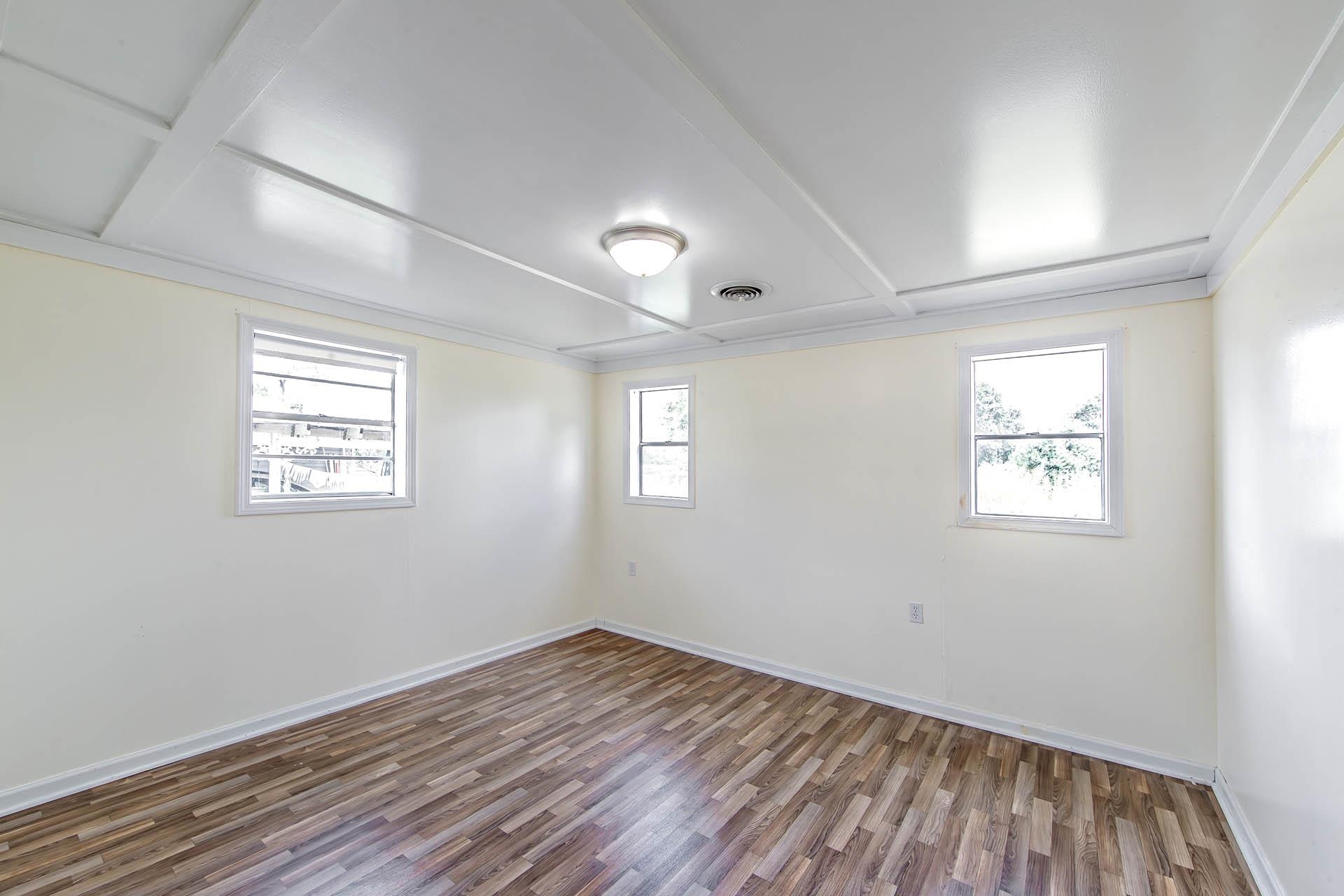 111 Roselawn Ave