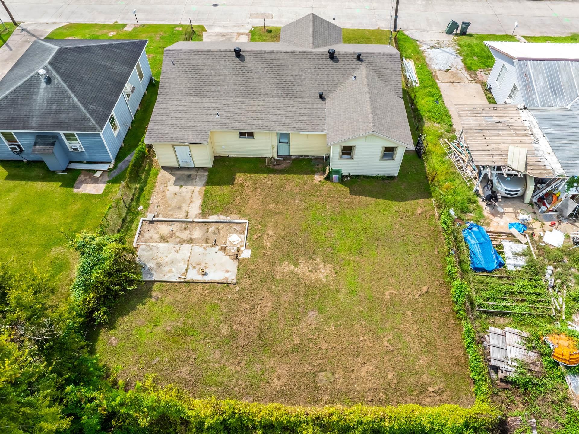111 Roselawn Ave