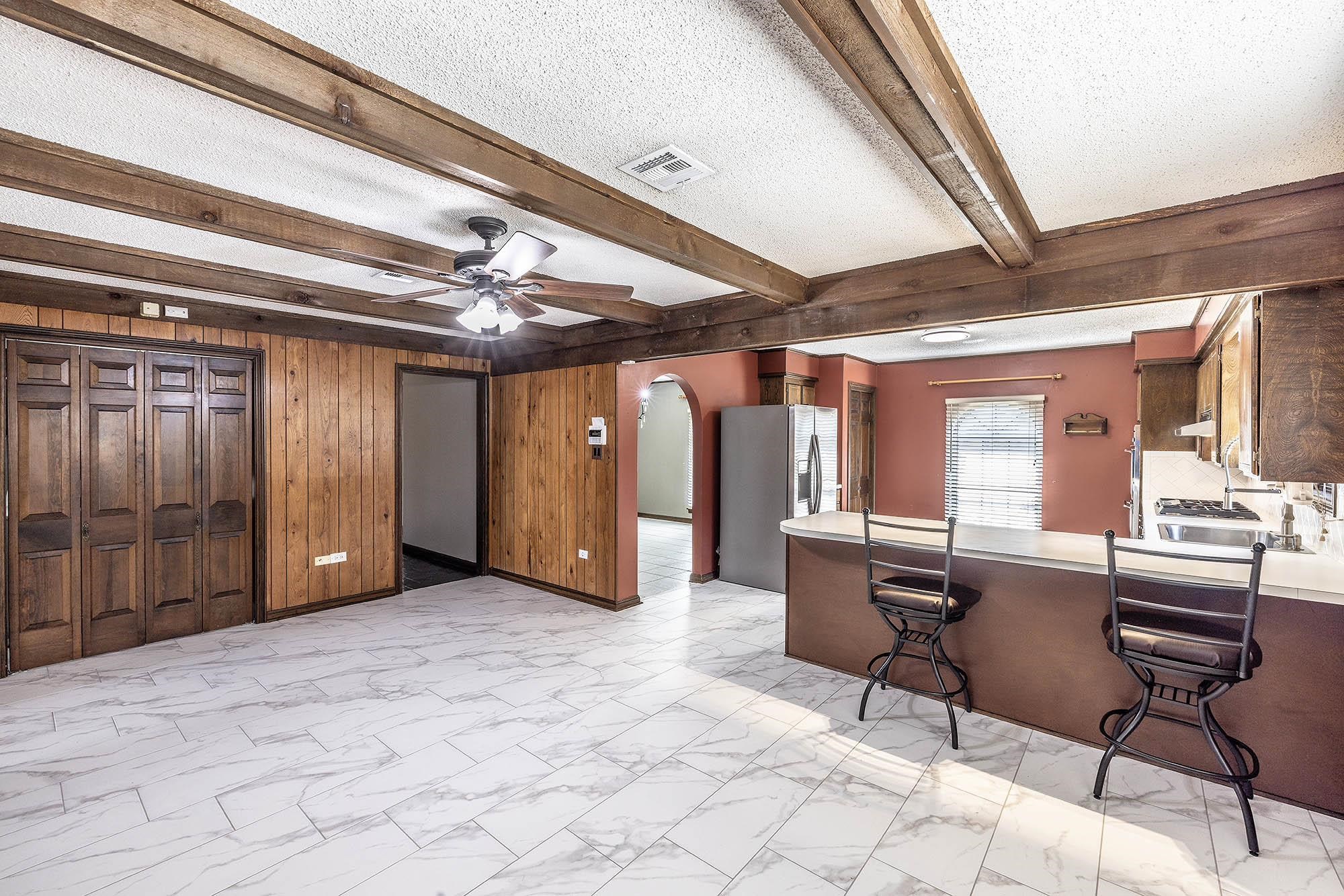 2215 Nixon Drive