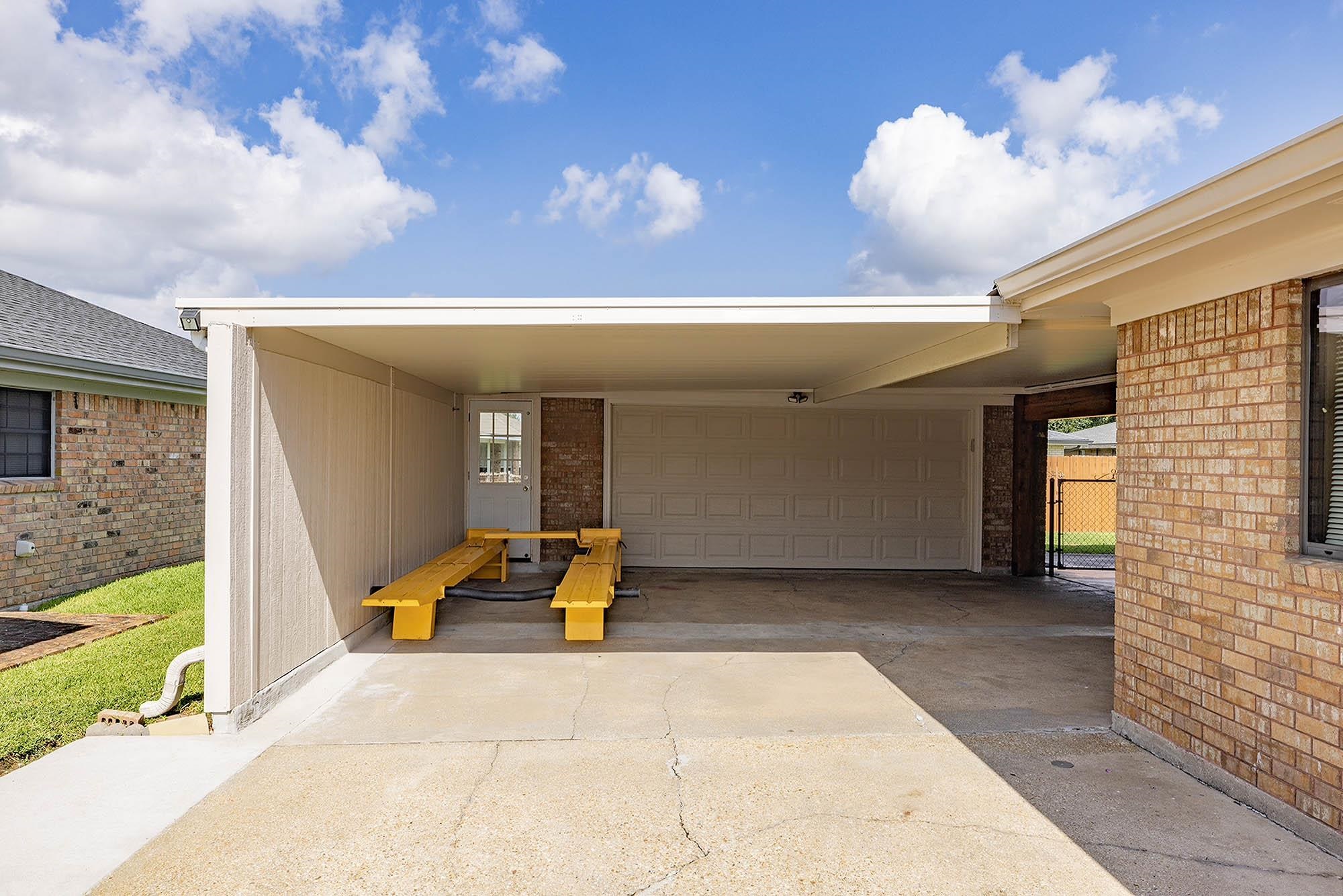 2215 Nixon Drive