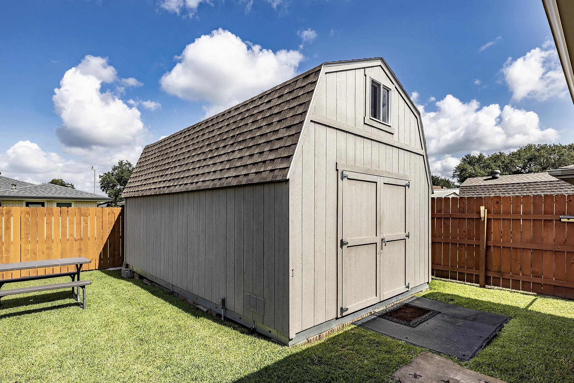 2215 Nixon Drive