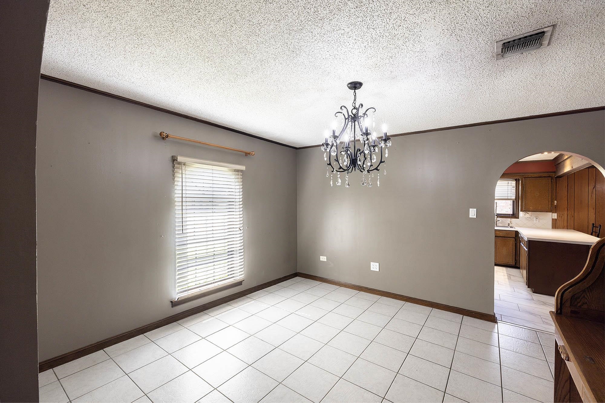 2215 Nixon Drive