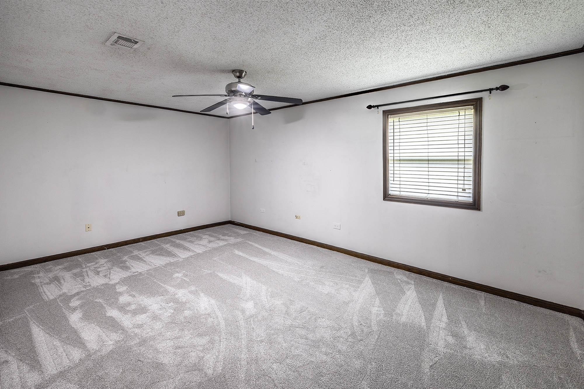 2215 Nixon Drive