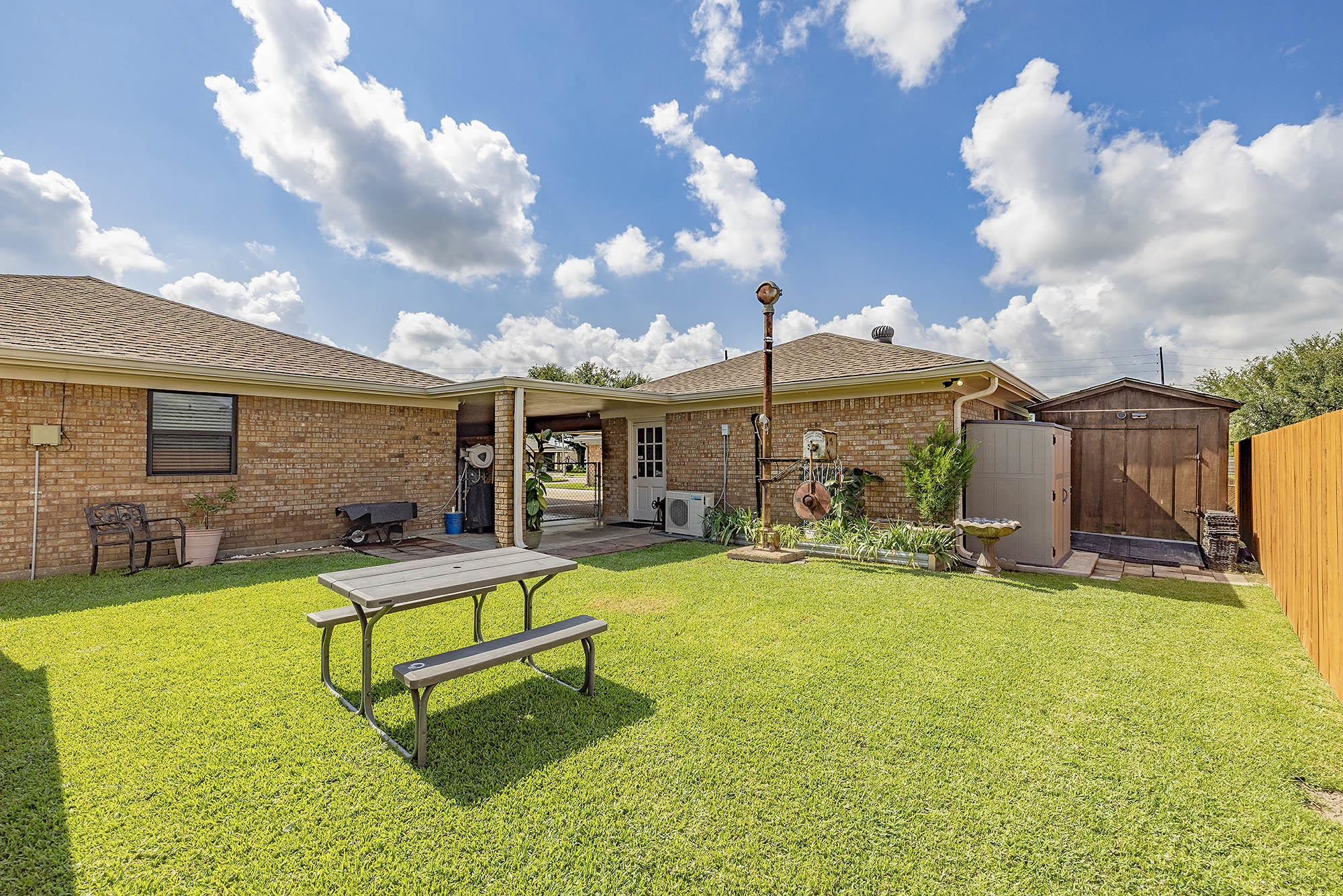 2215 Nixon Drive
