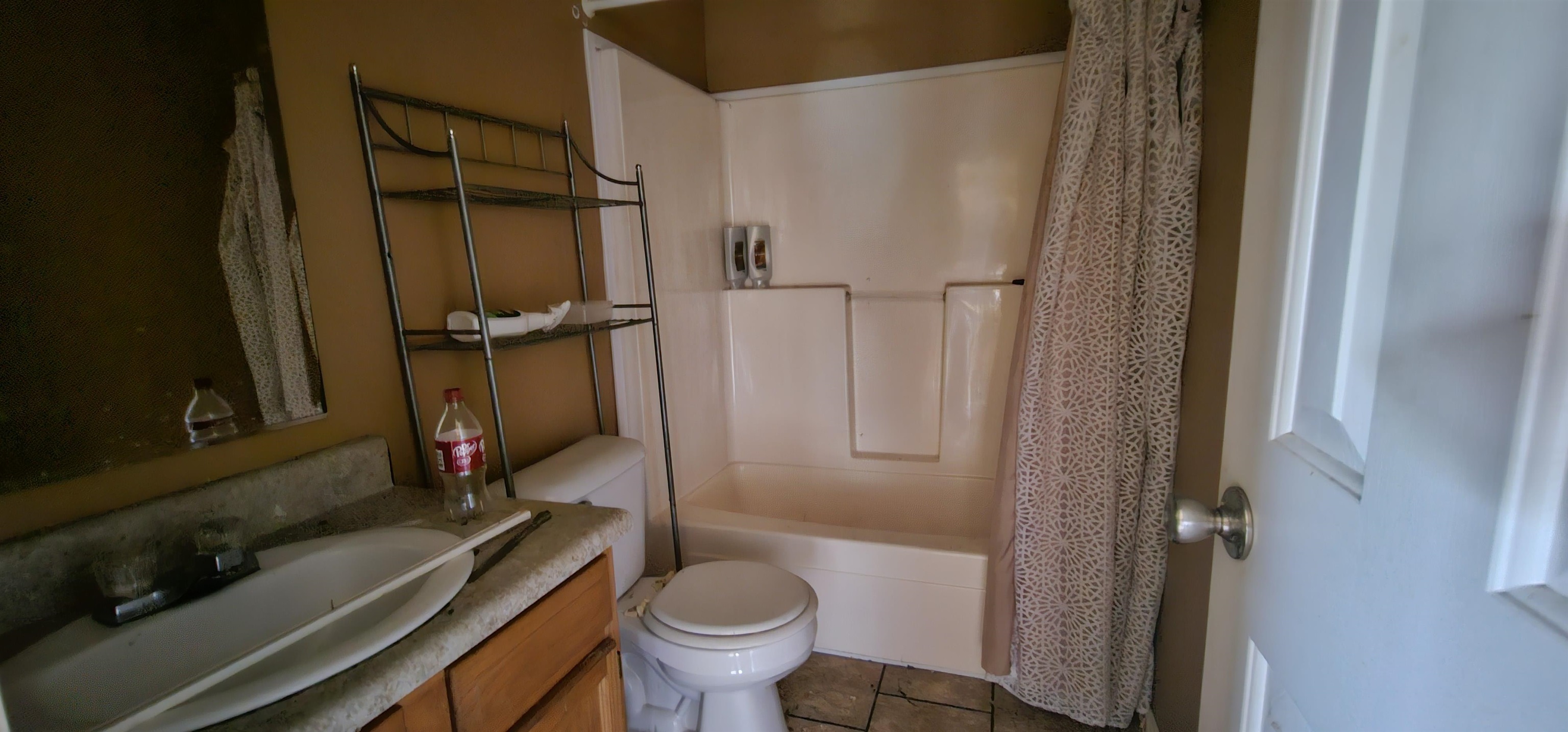 206 Kimino Dr