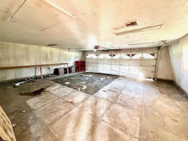 2376 Coteau Rd