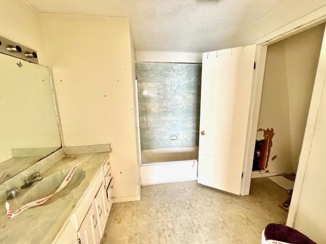 2376 Coteau Rd