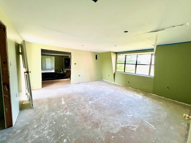 2376 Coteau Rd