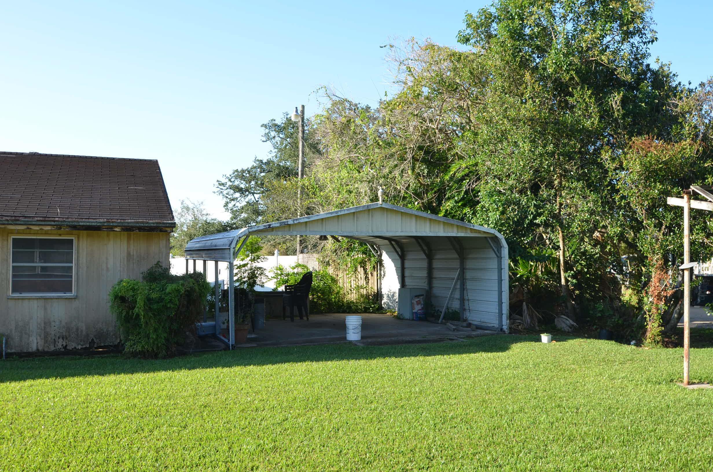 1613 Bayou Black Dr