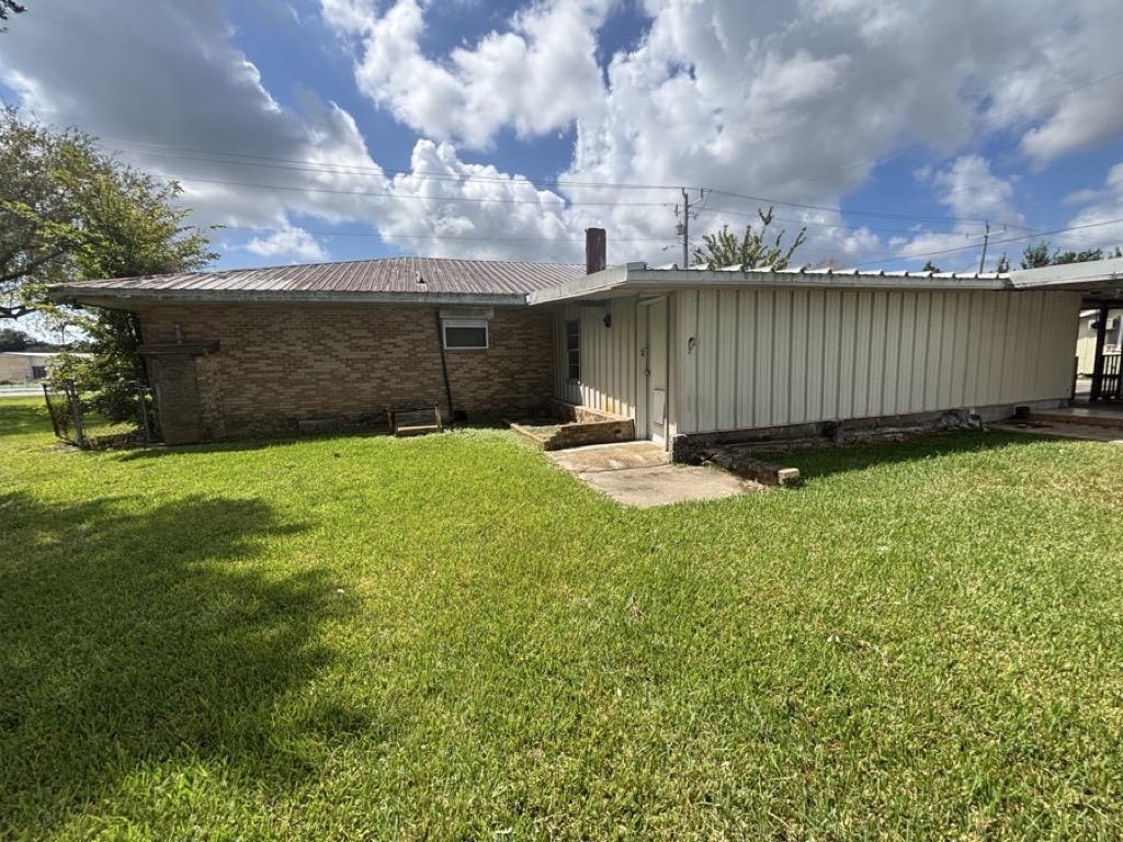 18575 East Main Street