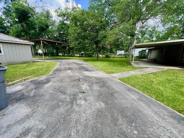 10588 White Oak Dr