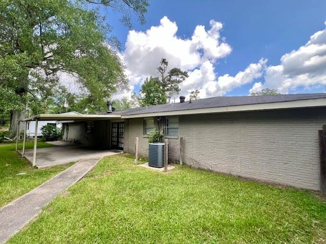 10588 White Oak Dr