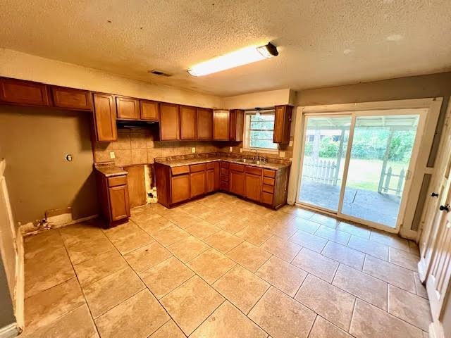 13604 Broad Ct