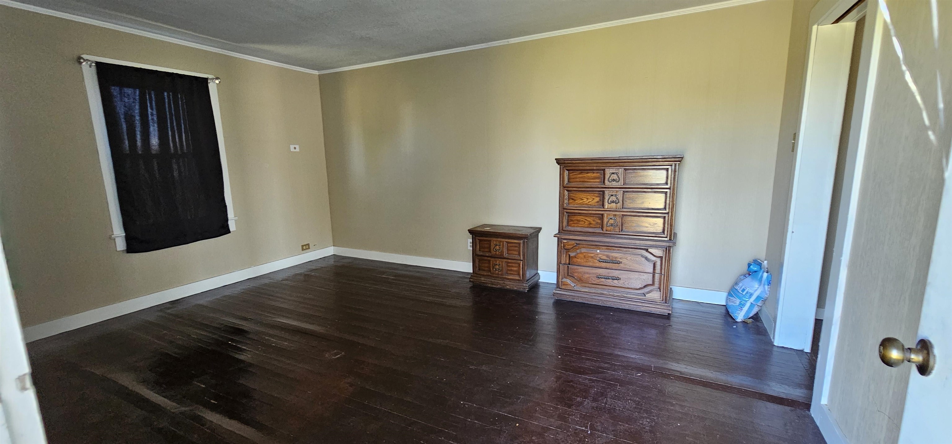 14951 East Main Street